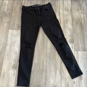 American Eagle Outfitters Women's Distressed Black Skinny Jeans